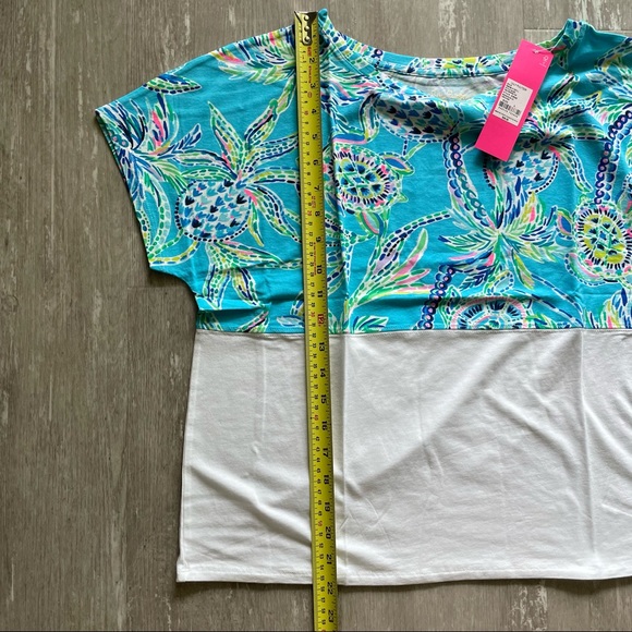 Lilly Pulitzer Finn Cropped Short Sleeve Top - Bermuda Blue Turtle Szn - Picture 5 of 7